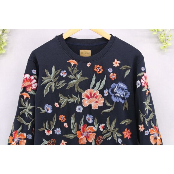 Driftwood Women's Embroidered Teddy Floral Black Pullover Sweatshirt Sz M - Picture 3 of 10